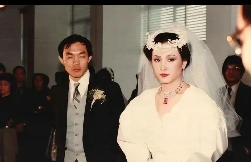 看了霍家对儿媳的标准，才知道章子怡和霍启山当年为何分手