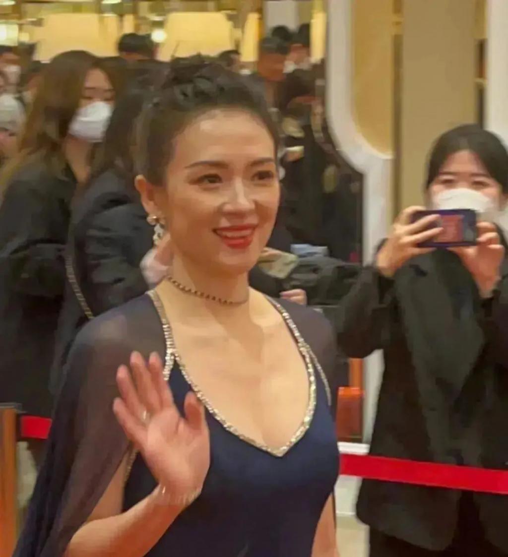 看了霍家对儿媳的标准，才知道章子怡和霍启山当年为何分手