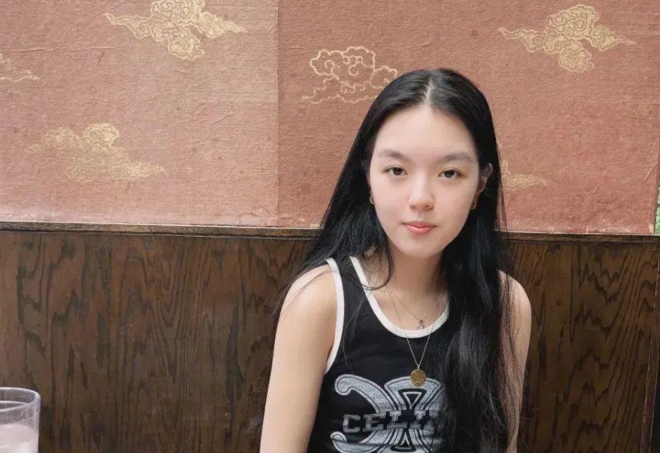 哈文连续5年发文悼念李咏，坚持不再婚，回国后感慨回家真好