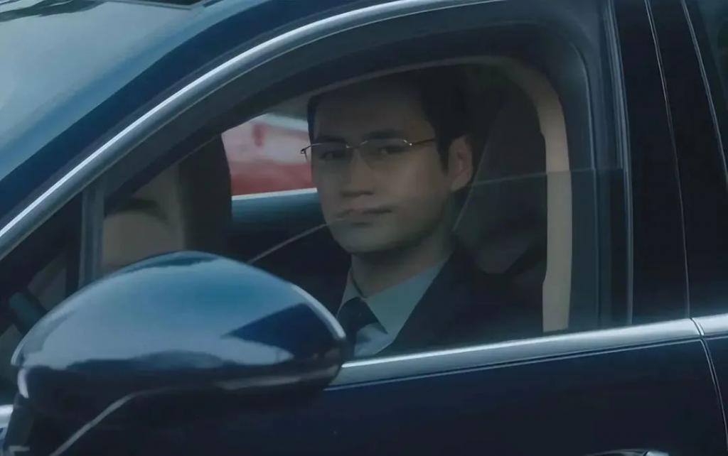 《热搜》：“不激烈，哪来的那么多十万加？”，戳谁的心了