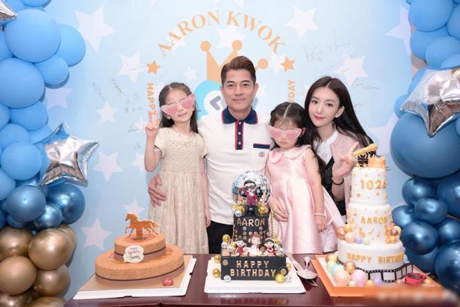 方媛为郭富城庆生笑容甜 长女太像妈妈幼女闹脾气