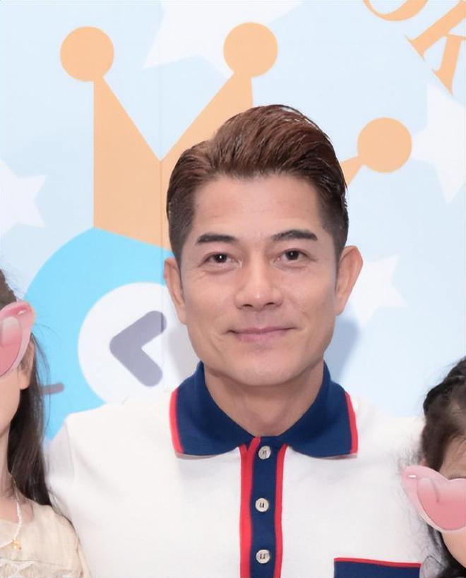 方媛为郭富城庆生笑容甜 长女太像妈妈幼女闹脾气