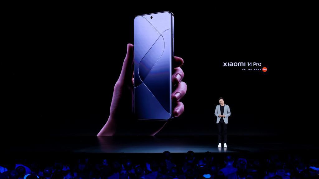 荣耀手机国内市场份额跃至第一/小米 14 起售价 3999 元/6G 或最晚 2030 年投入商用