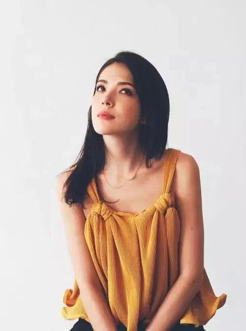 嘲她是“花瓶”的，打脸了吧？