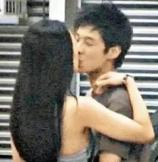 原来离婚是在下一盘大棋……