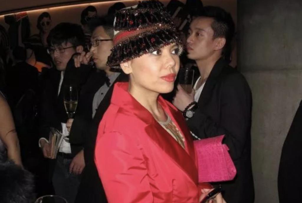 原来离婚是在下一盘大棋……
