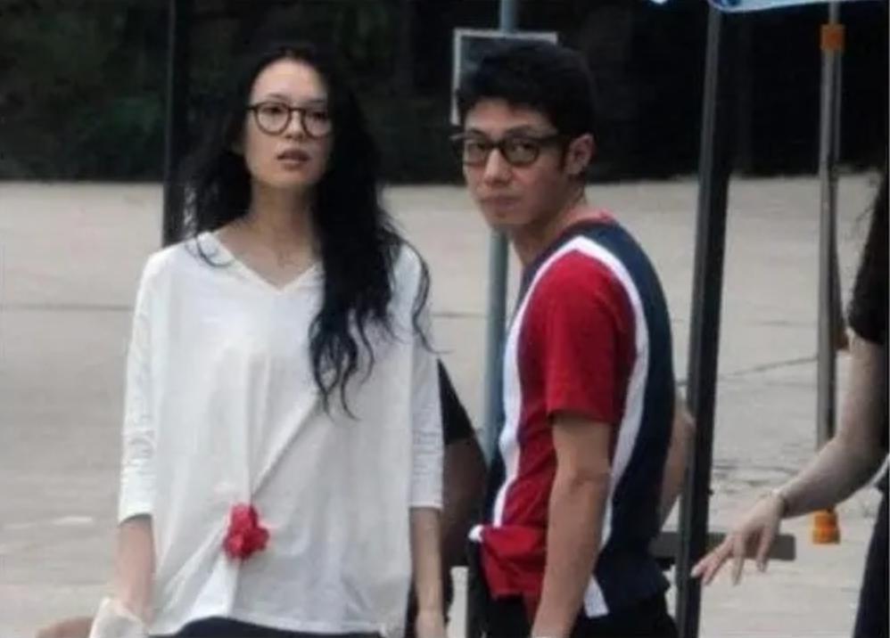原来离婚是在下一盘大棋……