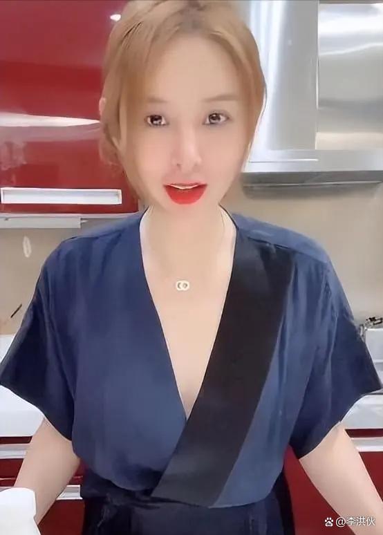 比起遍体鳞伤的葛荟婕,章子怡和康作如才叫聪明