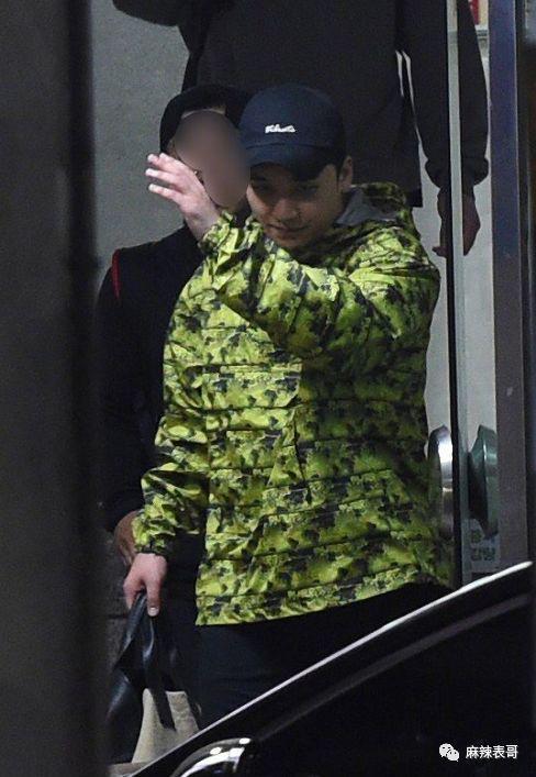 接连塌房，很意外吗？