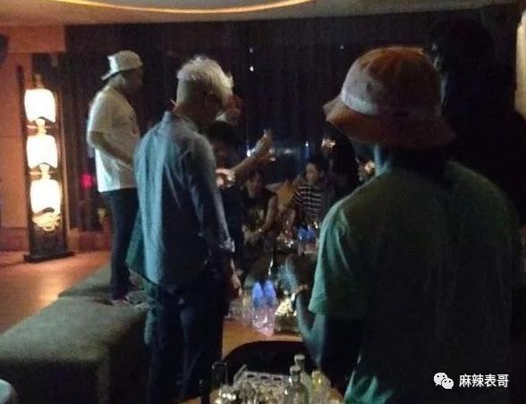 接连塌房，很意外吗？