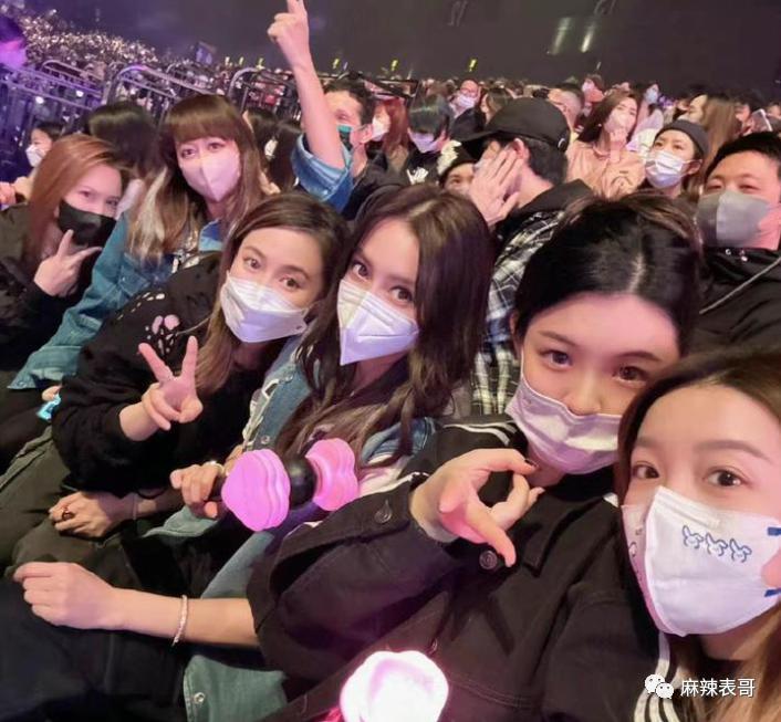 接连塌房，很意外吗？