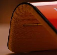 这手机，真能弯！