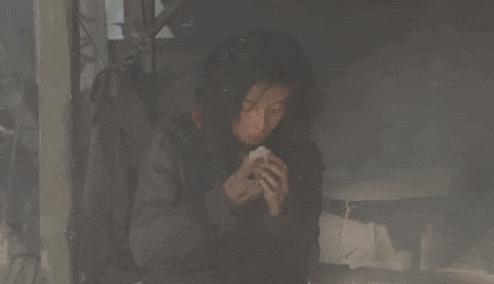 49岁赵又廷与小17岁张子枫演情侣！网友：吻戏不尴尬吗