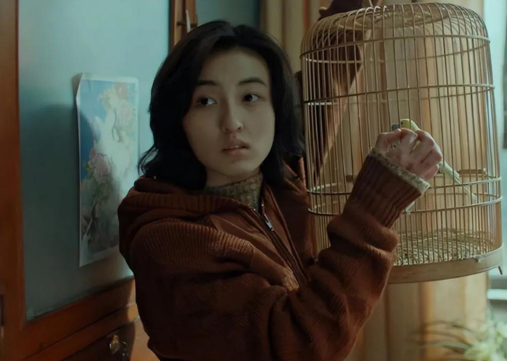 49岁赵又廷与小17岁张子枫演情侣！网友：吻戏不尴尬吗