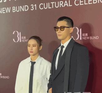 窦骁何超莲婚后首次合体亮相，女方冷脸拒绝牵手，此前曾被传婚变