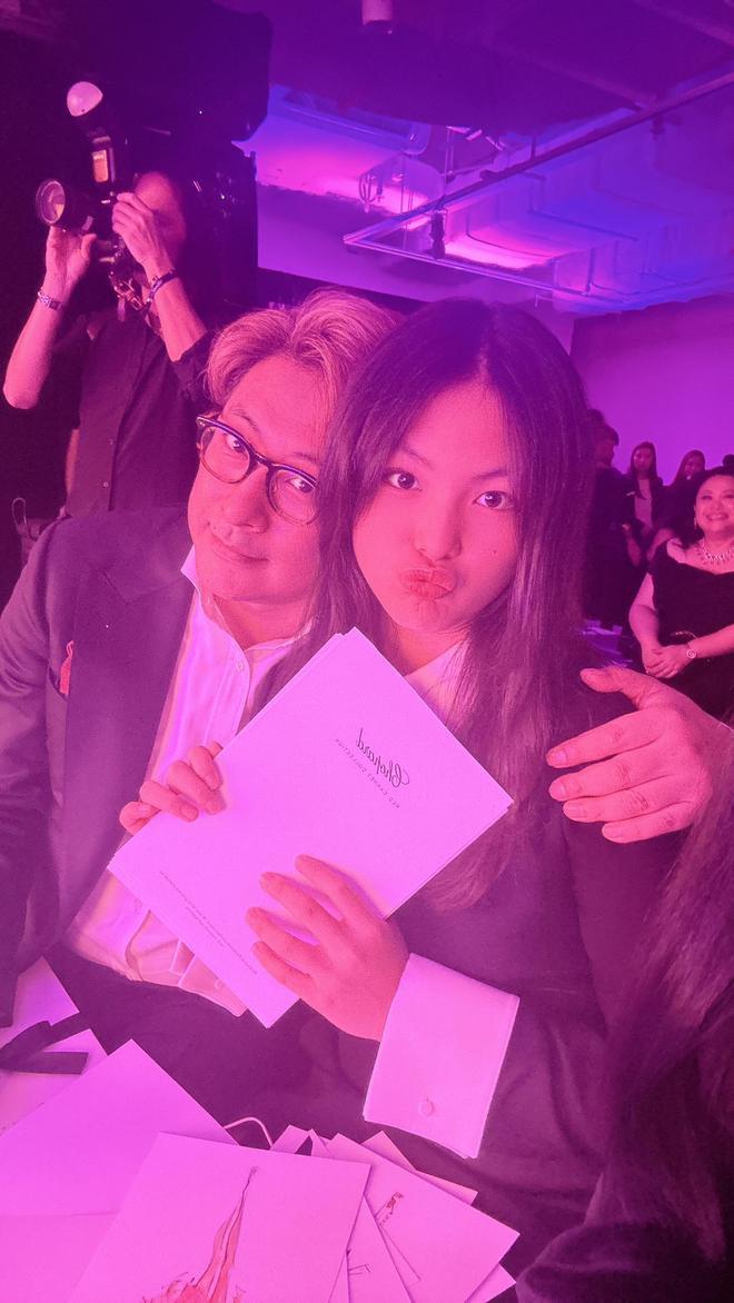 李湘带王诗龄出席奢华晚宴，大方分享前夫王岳伦和女儿亲密合影