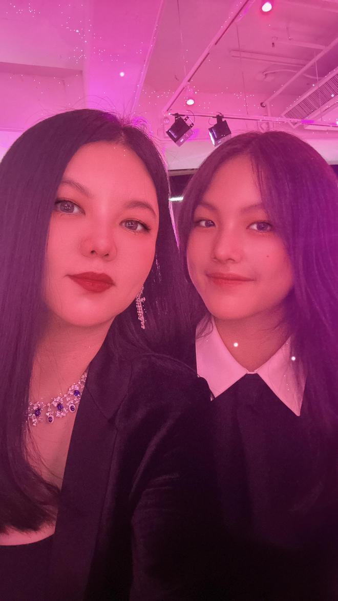 李湘带王诗龄出席奢华晚宴，大方分享前夫王岳伦和女儿亲密合影