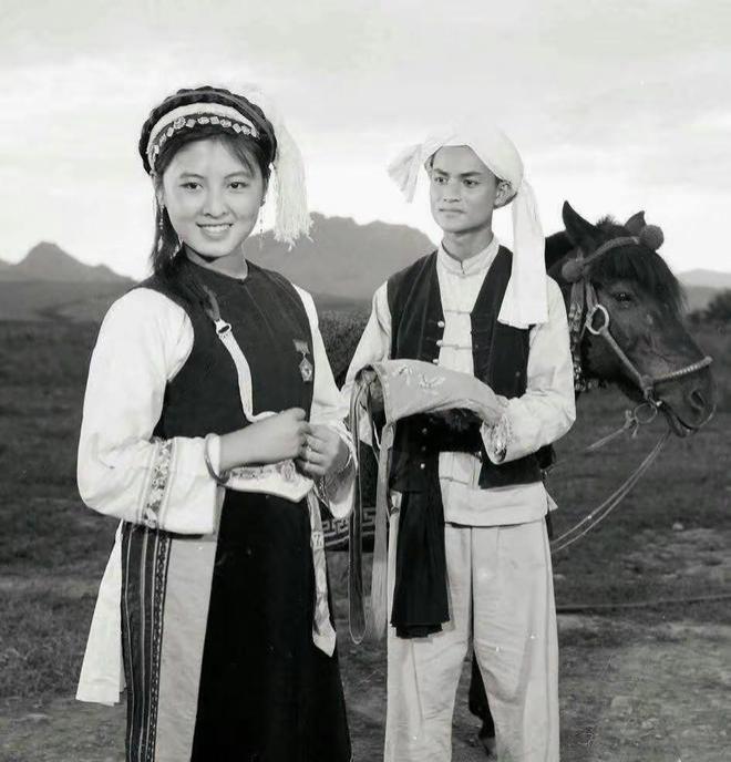 《五朵金花》主演莫梓江去世，享年85岁