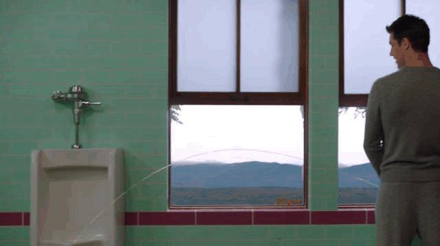 R级科幻剧回归，别只看到露肉