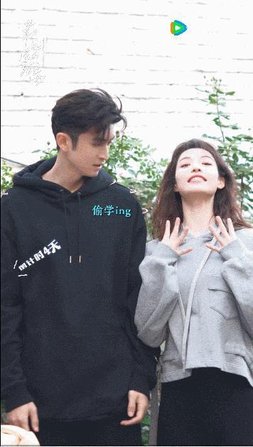 还有比张云龙钟楚曦更尴尬的直播吗？还真有…
