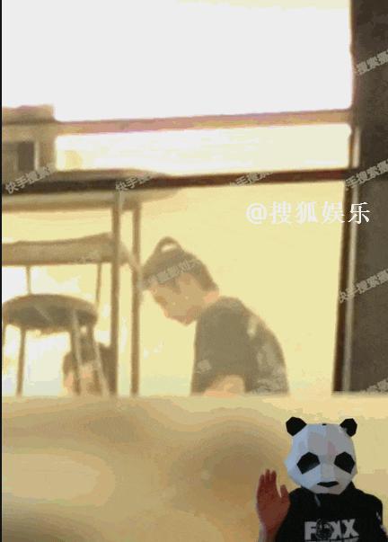 还有比张云龙钟楚曦更尴尬的直播吗？还真有…