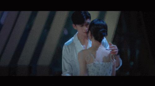 还有比张云龙钟楚曦更尴尬的直播吗？还真有…