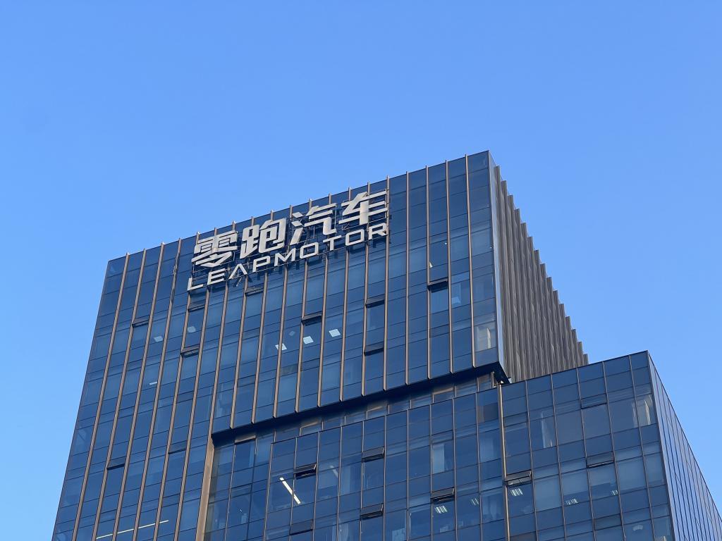进击的零跑：拿巨头的钱，把中国车打进欧洲市场