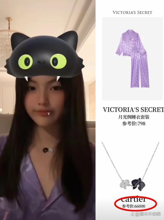 李湘一家3口香港度假，14岁王诗龄大方合影，王岳伦变瘦如少年！