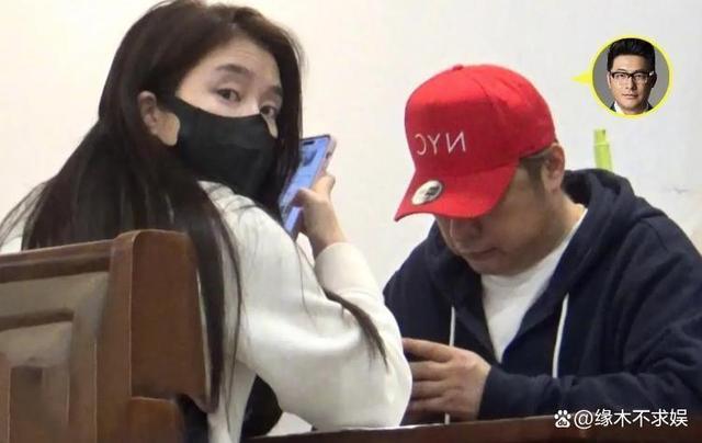 李湘一家3口香港度假，14岁王诗龄大方合影，王岳伦变瘦如少年！