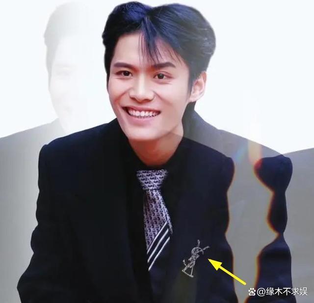 小杨哥换头像力挺徒弟！和徒弟一唱一和搞擦边，多个封号场面曝光