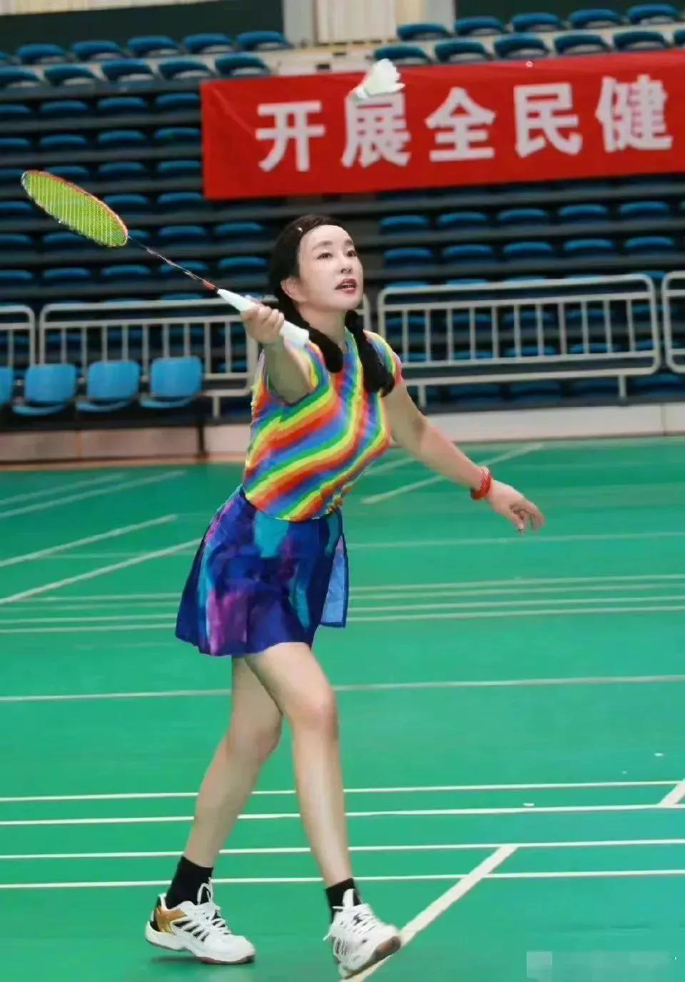 71岁刘晓庆为某不知名品牌推荐抗衰产品,被网友吐槽