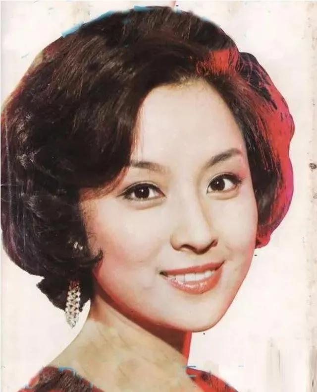 一代女神，被前夫发疯手撕了。