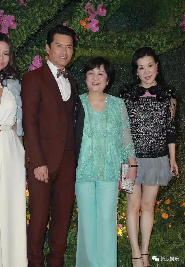 离婚三十年了，怎么还在吵？