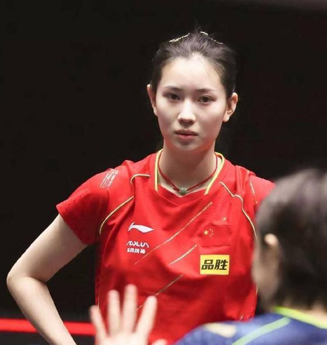 横扫孙颖莎的漂亮姑娘火了！1米76神似刘亦菲