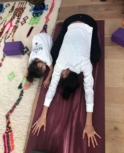 还记得陈冠希和秦舒培的女儿吗？6岁的她气场好强
