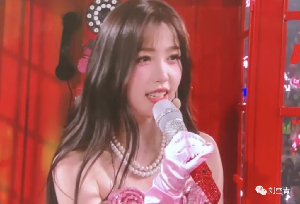 全世界都在害她?这瓜真的很奇葩……