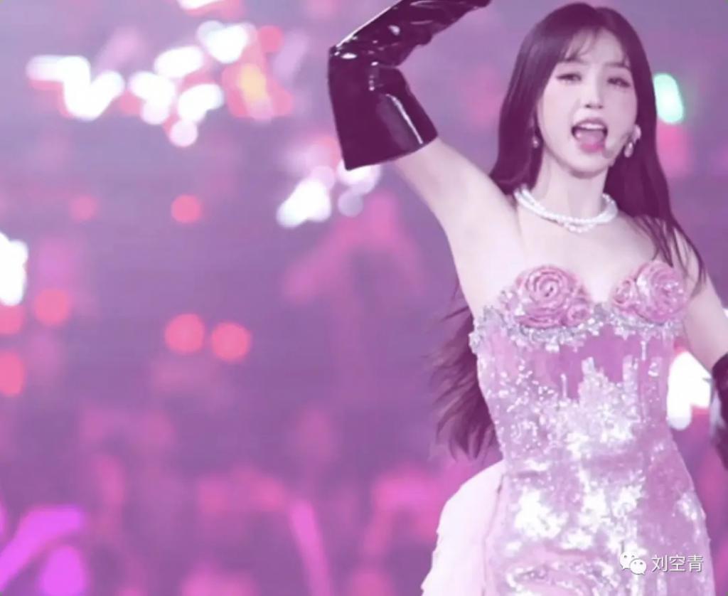 全世界都在害她?这瓜真的很奇葩……