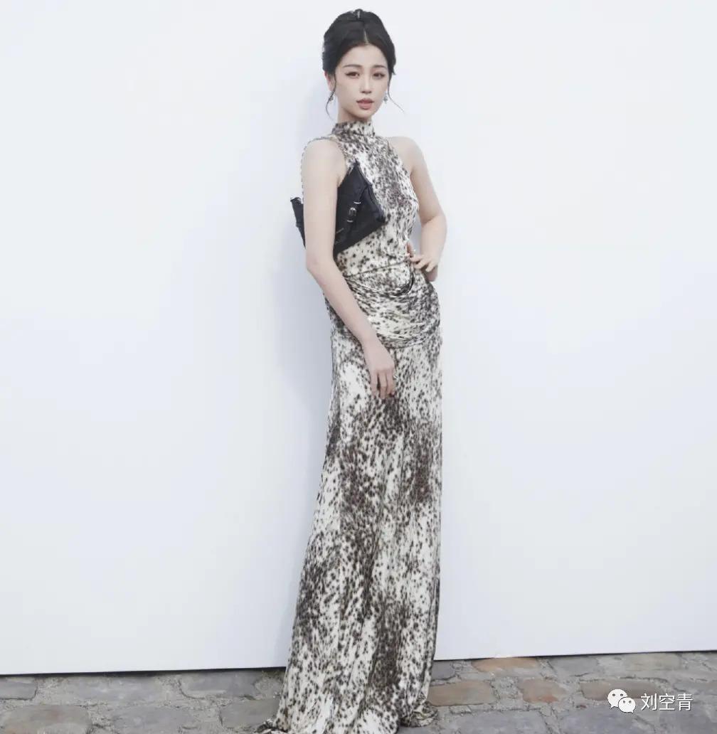 全世界都在害她?这瓜真的很奇葩……