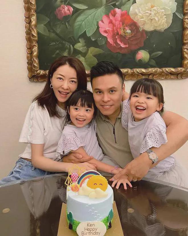 熊黛林夫妇庆结婚7周年，夫妇亲密贴脸秀恩爱