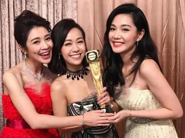 黄心颖举行婚礼，仅邀请亲人好友，前男友马国明大方送祝福