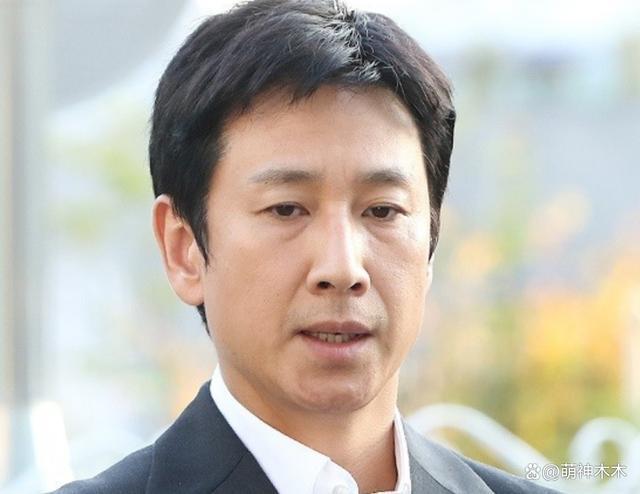李善均涉毒后首现身，多次鞠躬称对不起家人，遭吐槽像拍剧
