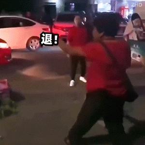 都说电车换电是血亏，结果隔壁小电驴换电都赚麻了。