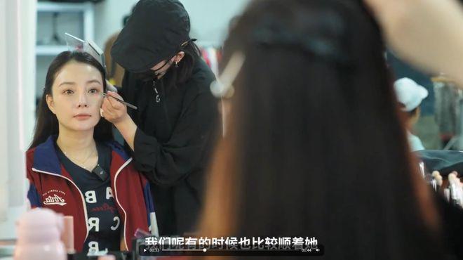 李小璐透露甜馨沉溺于网络世界 学习成绩中下等