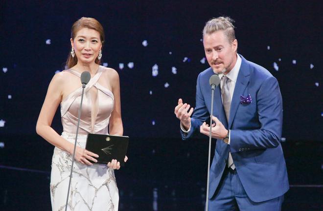 夏克立暴瘦16斤现身，千万资产遭冻结，指责黄嘉千设计陷害