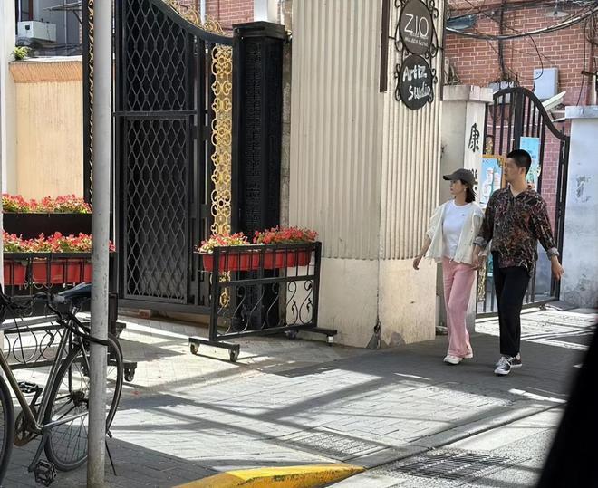 马頔陪李纯追星张惠妹，男方着急买房被猜好事将近