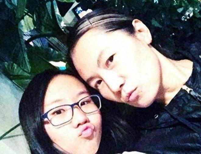 高原带女儿辗转于出租屋 可曾后悔从王菲手中抢走窦唯？