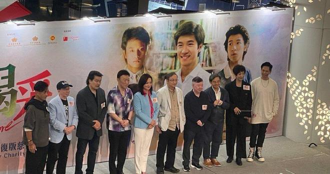 昔日女神翁静晶回香港参加纪念陈百强活动，风韵犹存