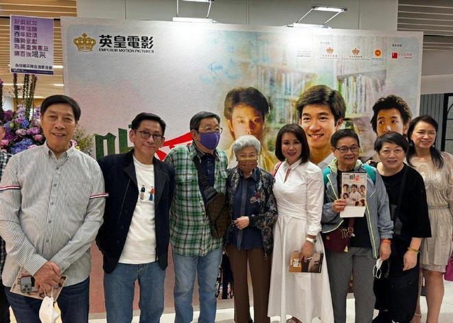 昔日女神翁静晶回香港参加纪念陈百强活动，风韵犹存