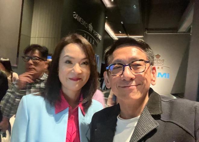 昔日女神翁静晶回香港参加纪念陈百强活动，风韵犹存