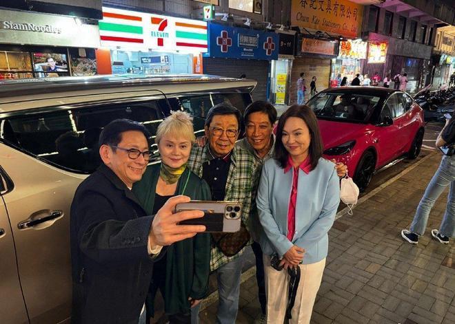 昔日女神翁静晶回香港参加纪念陈百强活动，风韵犹存